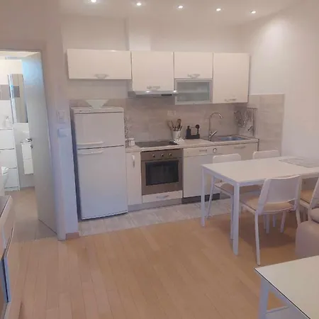 Holiday Apartment *